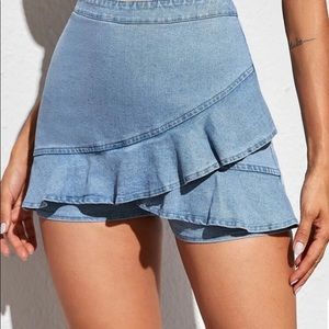 Light washed ruffled Jean skort